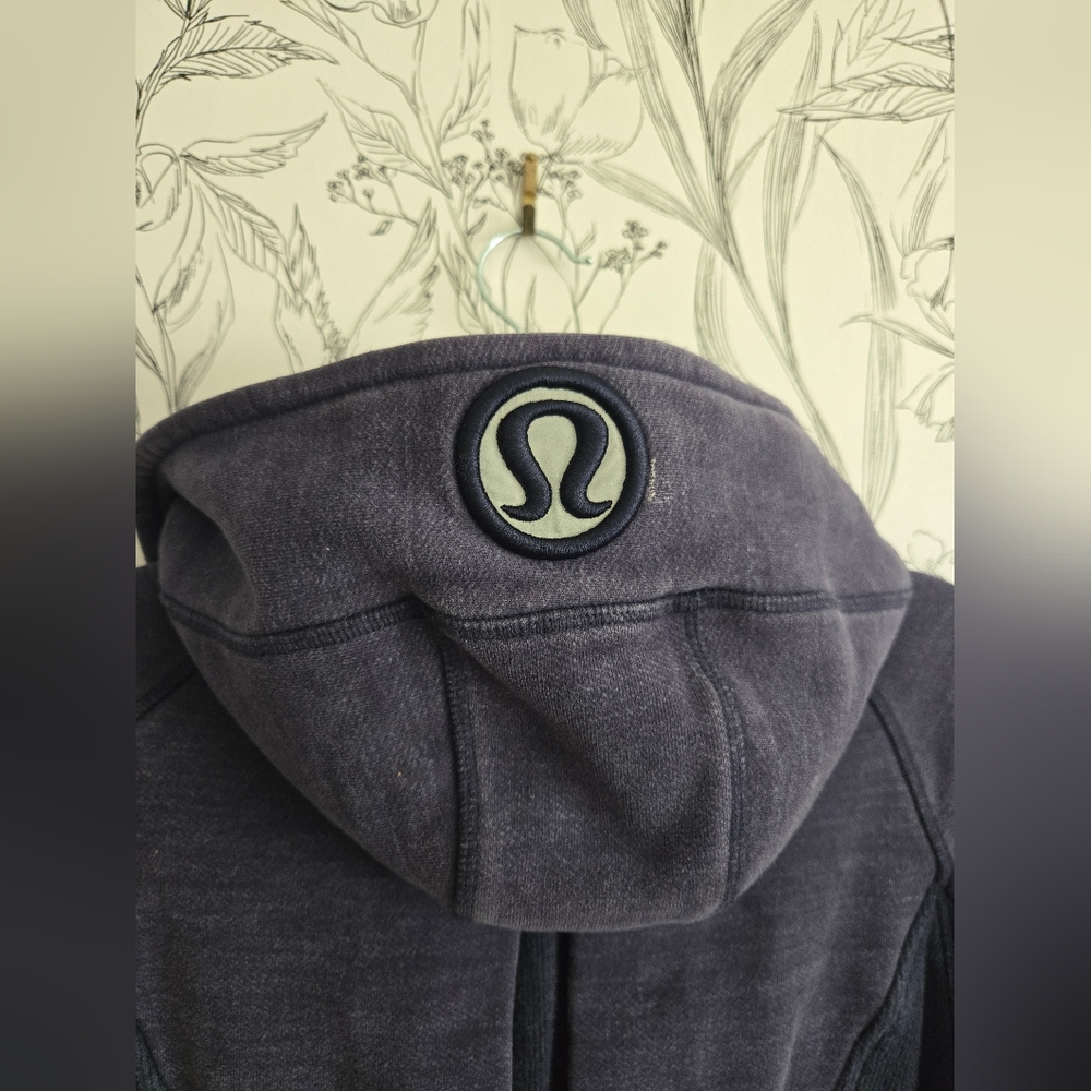VINTAGE RARE LULULEMON SPECIAL EDITION RIDING JACKET - Picture 10 of 13